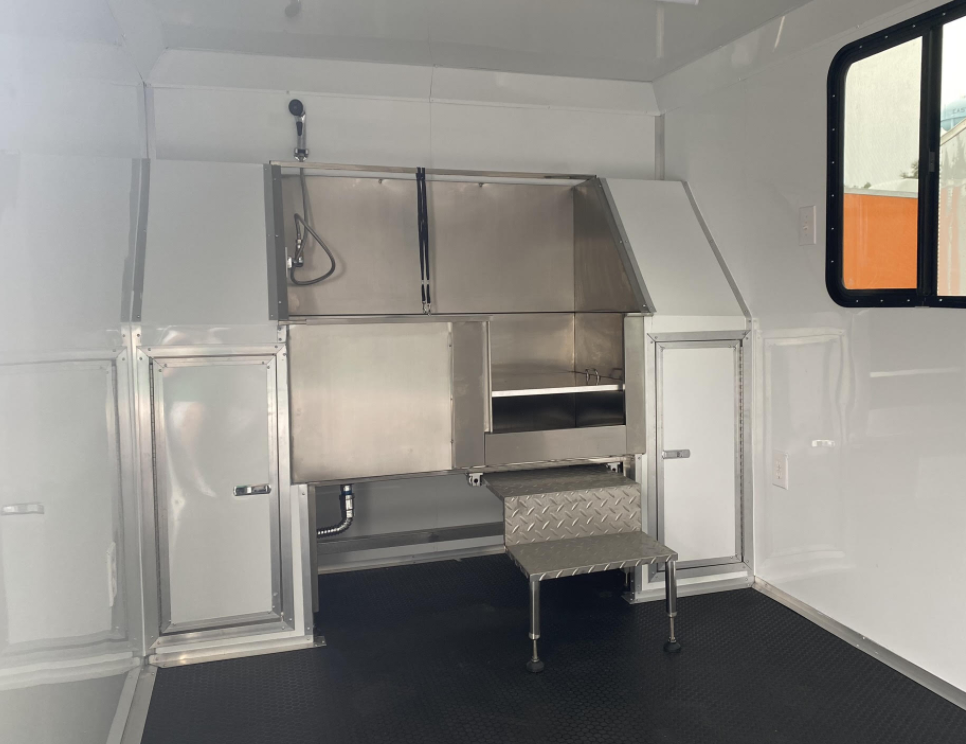 beatiful grooming tub - inside a grooming trailer